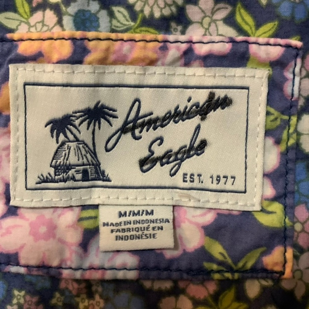 American Eagle Short Sleeve Patchwork Floral Butt… - image 4